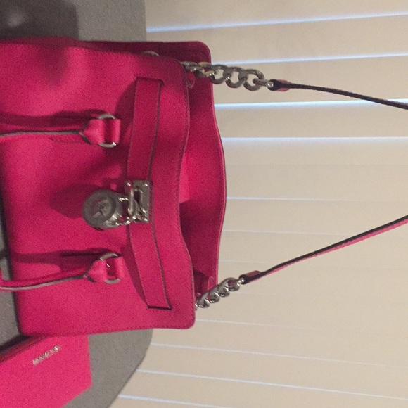 MINT CONDITION MK BAG! Make an offer!! - Picture 3 of 7